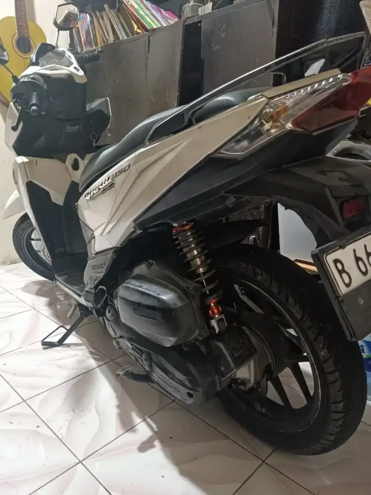 Vario 150 ledold putih