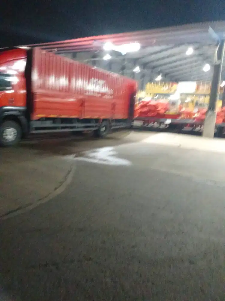 Dicari tenaga bongkar muat  dan sortir di DC di JNT express