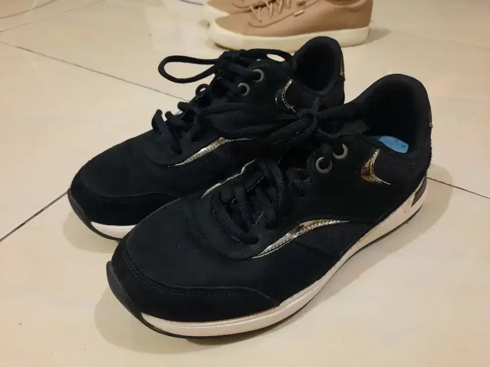 Sepatu Wanita Vionic Nova Ladies Black Leather