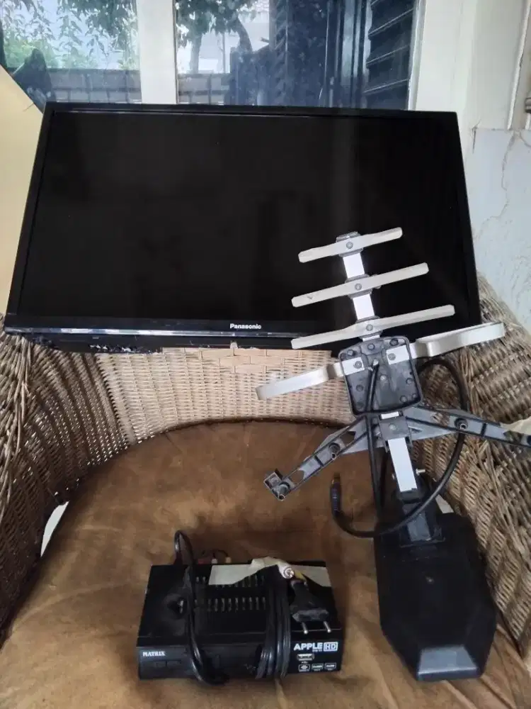 TV panasonic 17 inch hdp normal lkp dgn stb dan antena