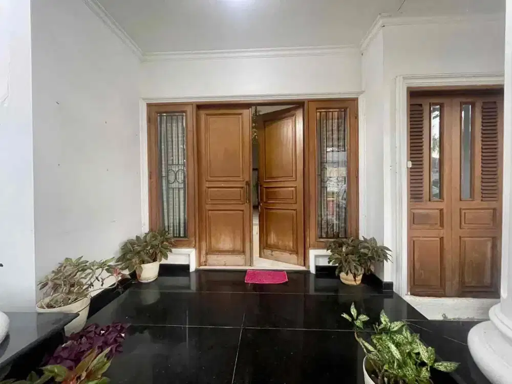 Rumah Siap Huni Dijual Rugi Dalam Komplek Cinere Lokasi Strategis 5 menit ke akses Tol