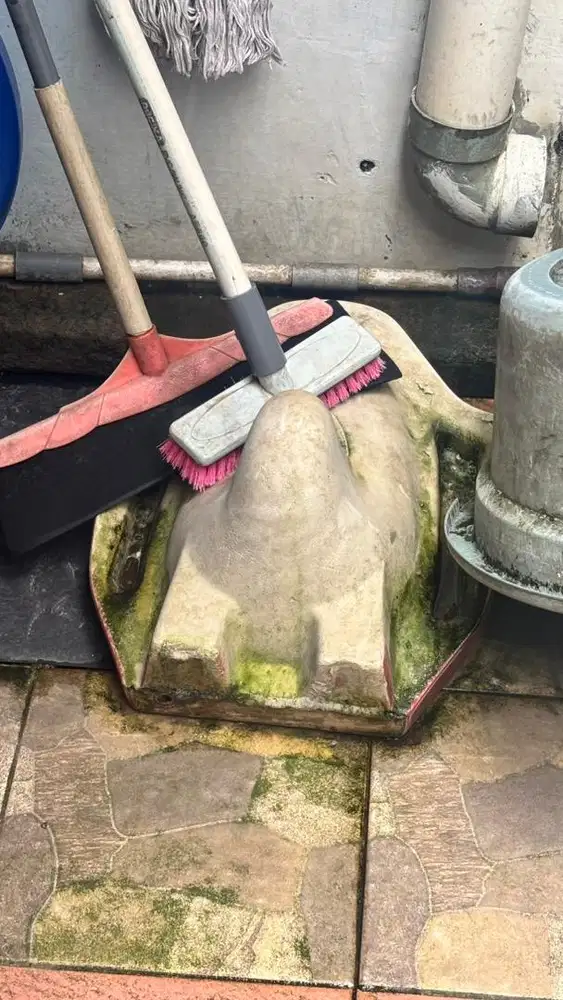 Kloset bekas jongkok