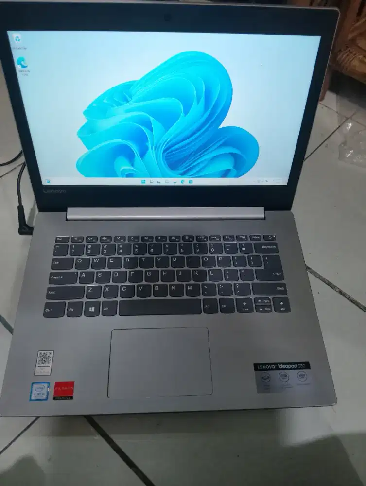 Laptop Lenovo ip330 i5 gen 8 dual VGA ram 8gb SSD 256gb