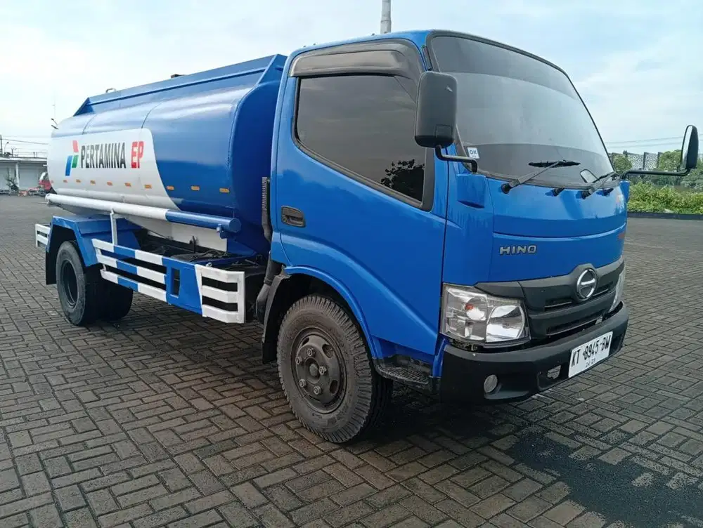 Hino dutro euro 4 x power 2024 tengki pertamina tangki solar minyak