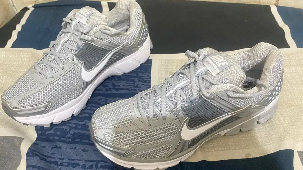 Nike Zoom Vomero 5 Cool Grey