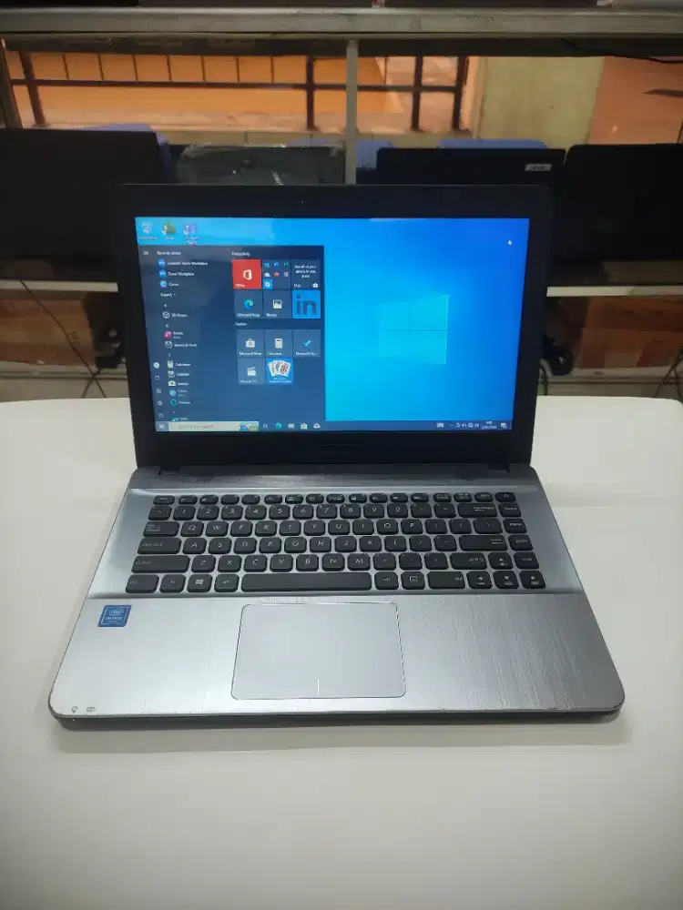 Asus x441M N4020 ssd 256gb ddr4 4gb 14inch