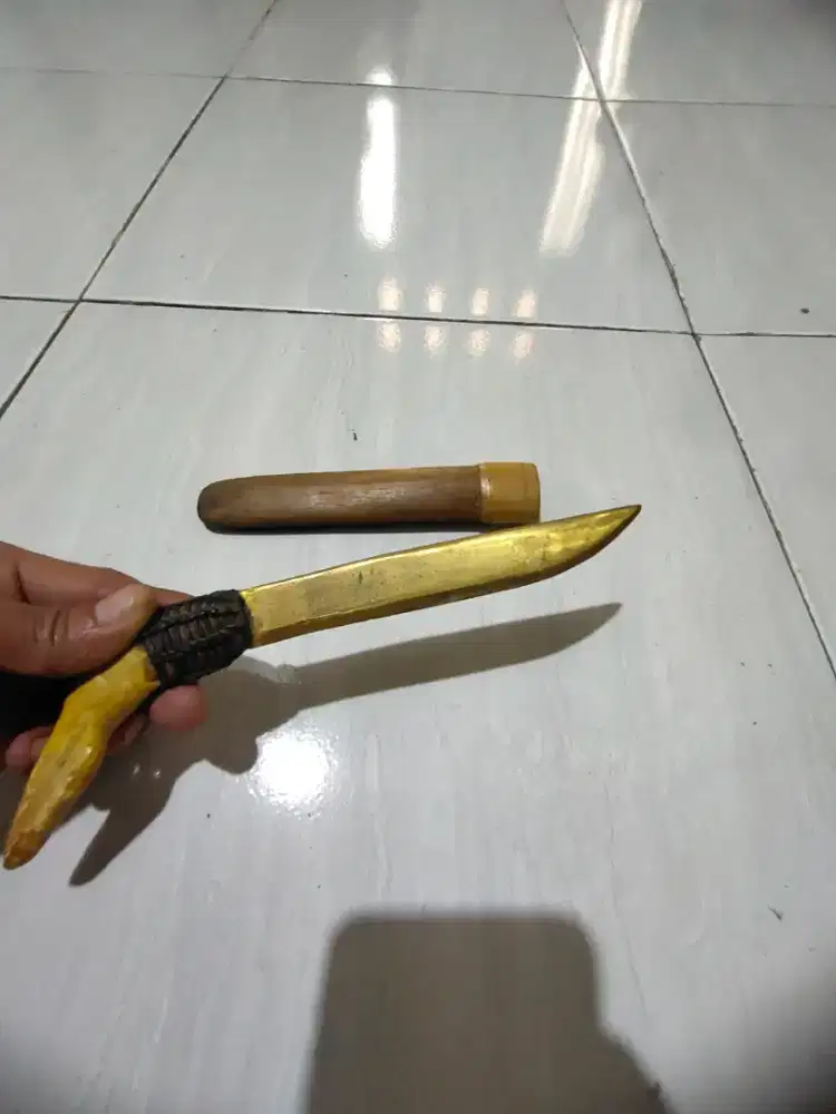 Di Maharkan badik koleksi