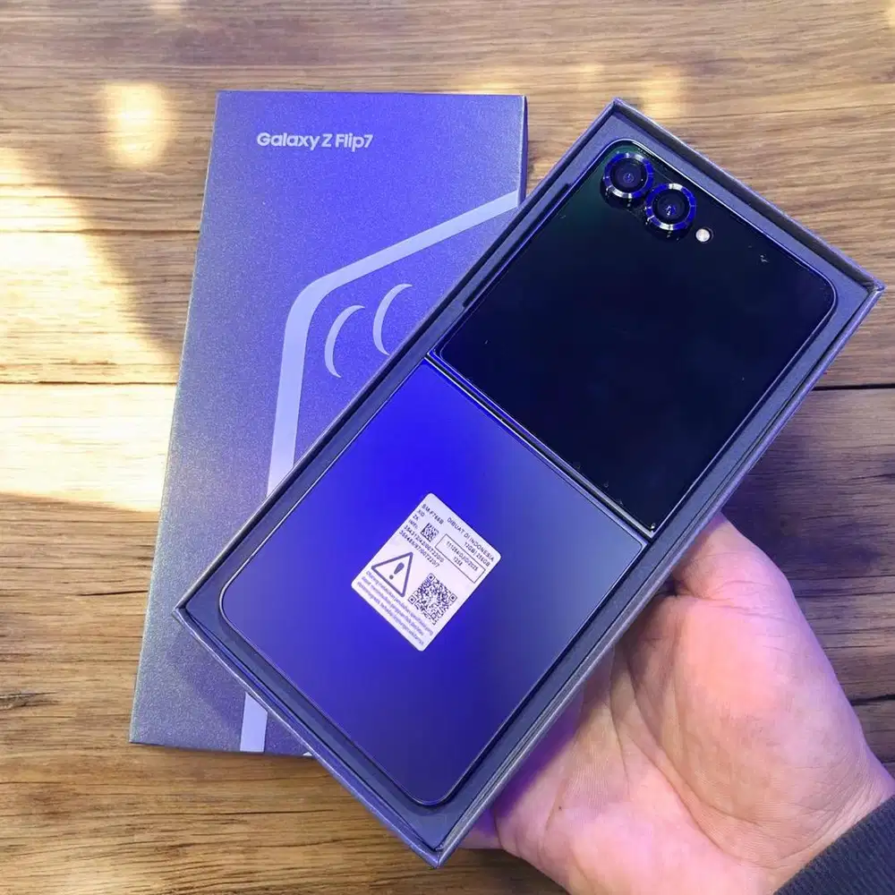 Samsung Z Flip 7 12/256gb black super mulus garansi panjang