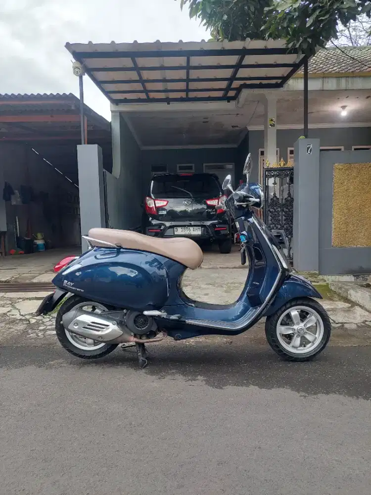 Vespa Primavera 2016 Biru Midnight Mulus