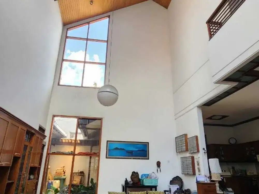 Dijual rumah second 4 Kamar Tidur Kendangsari Surabaya