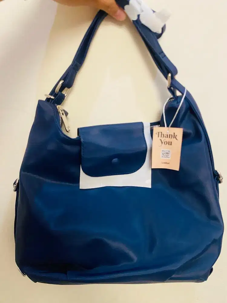 Tas wanita navy