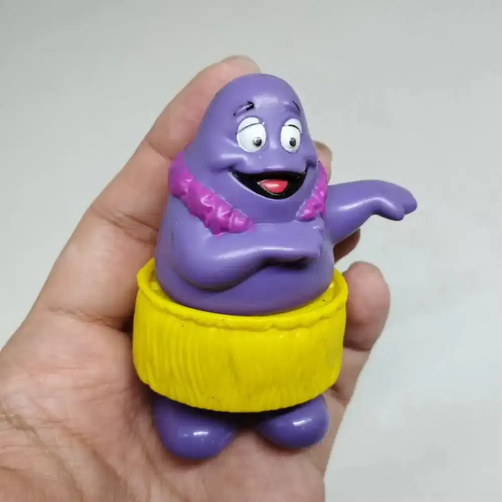 Figure grimace hula kuning
