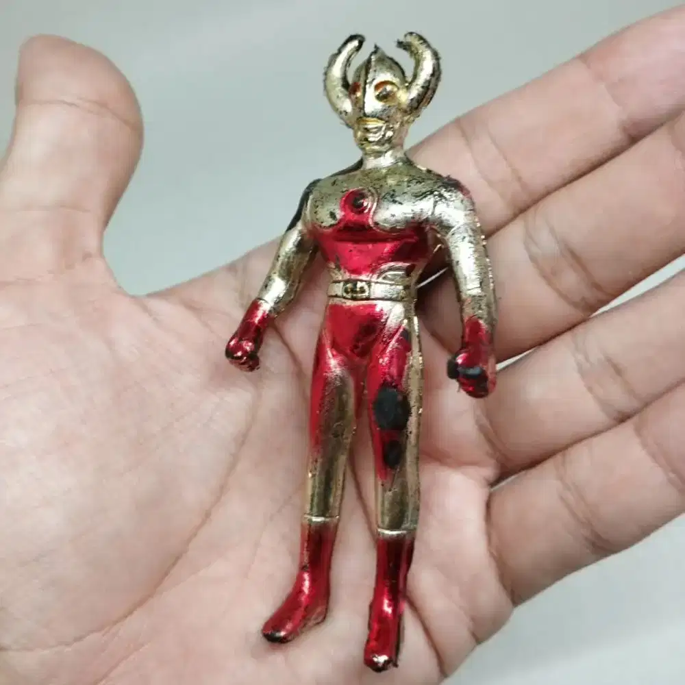 Figure ultraman minus