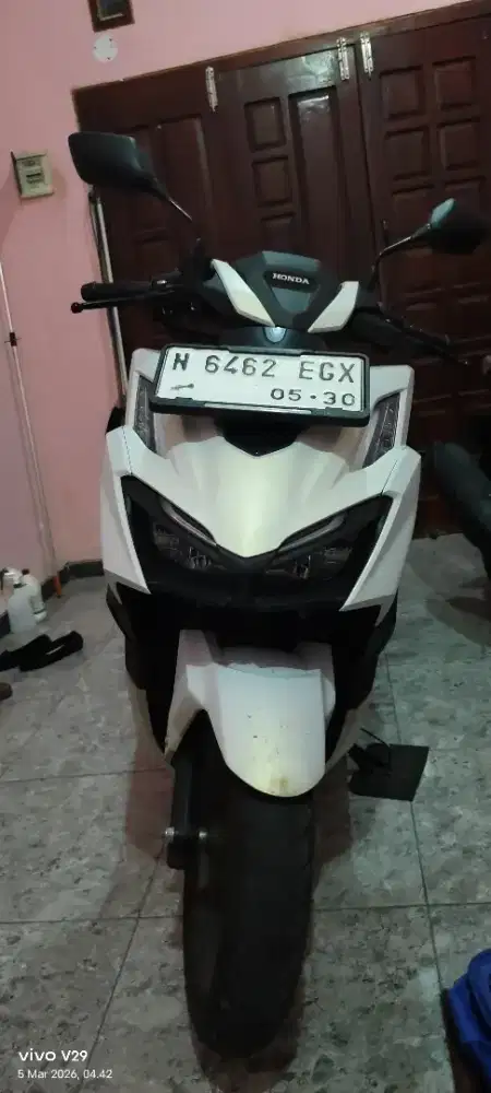Vario 160 non abs putih
