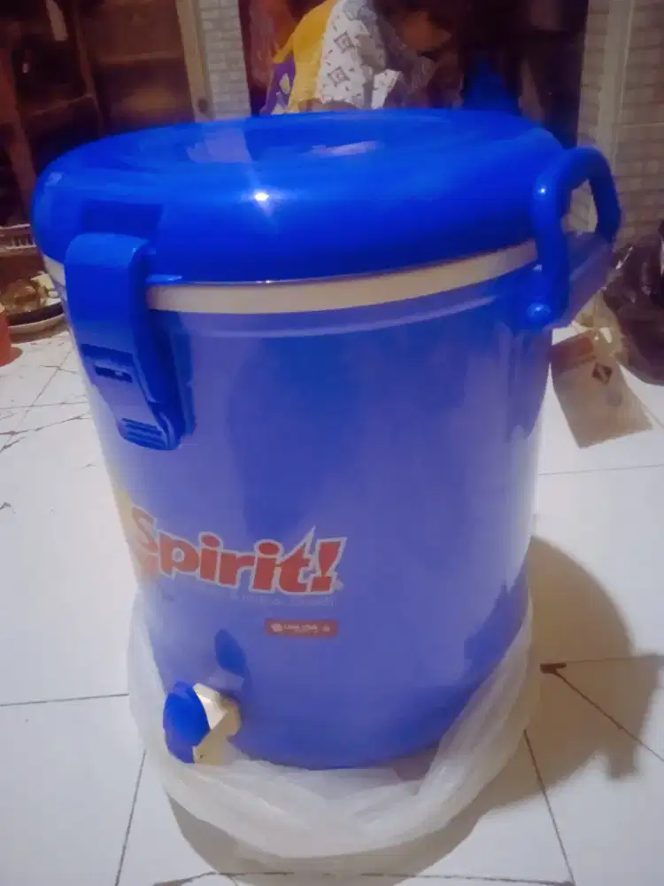 Tempat air minum Lion Star