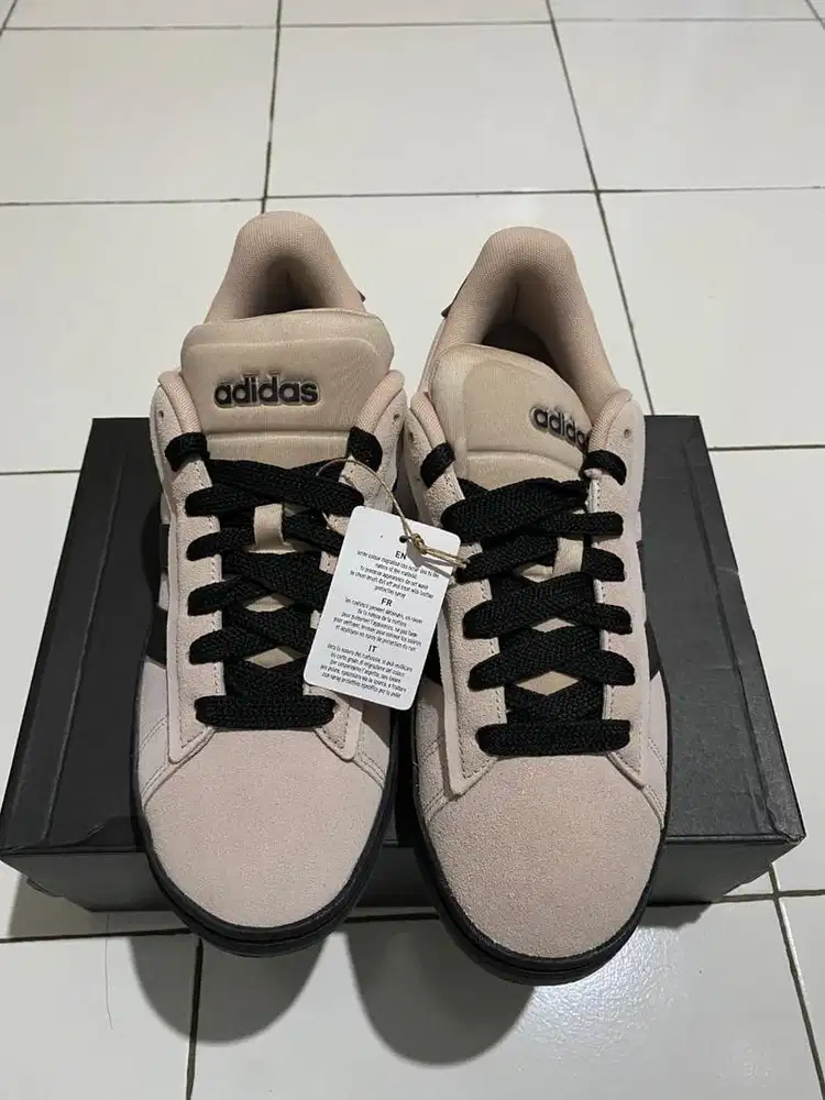 ADIDAS grand court alpha 00's