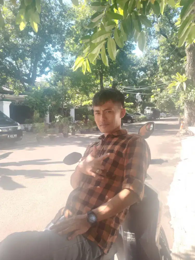 Cari kerjaan sebagai driver pribadi & oprasional