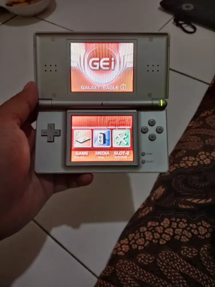 NINTENDO DS LITE
