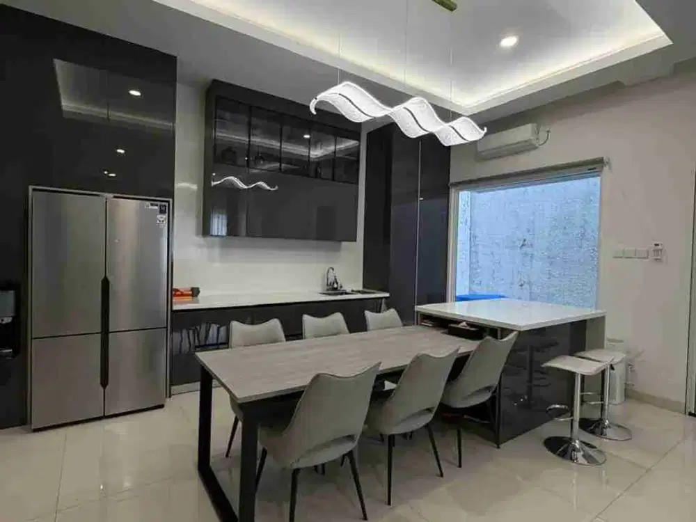 Rumah Cakep Semi Furnished Menteng Village