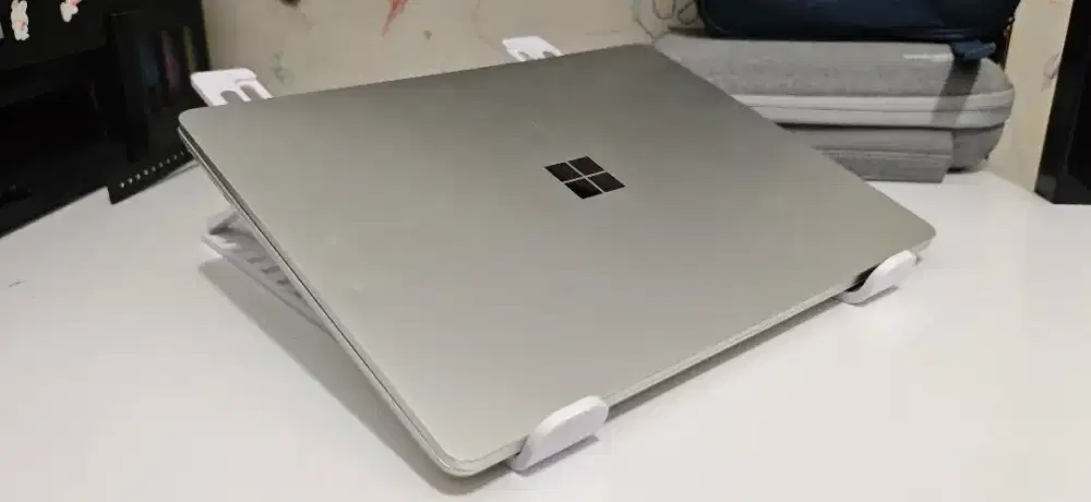 Jual Surface Laptop Go gen 1