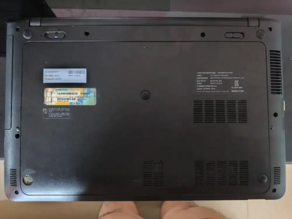 Laptop LG bekas