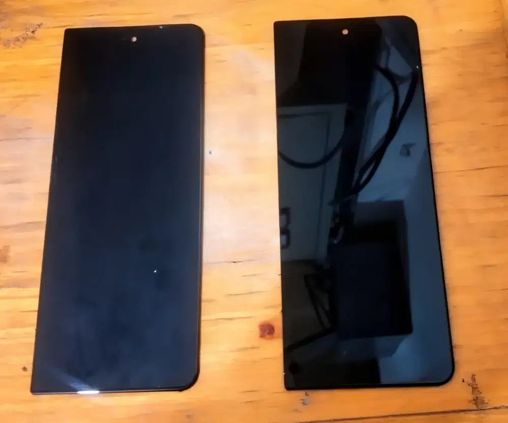 LCD depan Samsung Z Fold 4