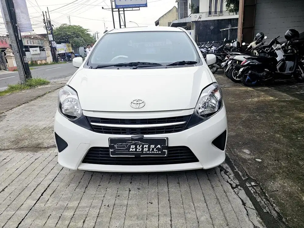 TOYOTA AGYA 2015 Matic Putih