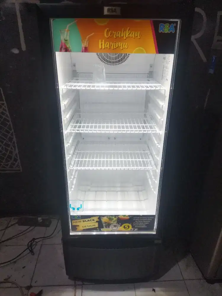 Jual bu showcase kulkas pendingin minuman ukuran tanggung merk RSA
