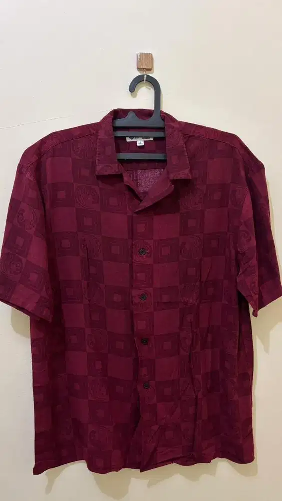 Preloved UNIQLO Kemeja Shociku Kabuki Pria