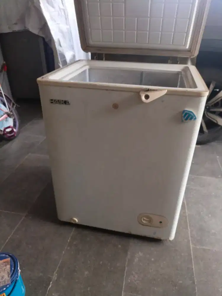 freezer box merek HAIKA
