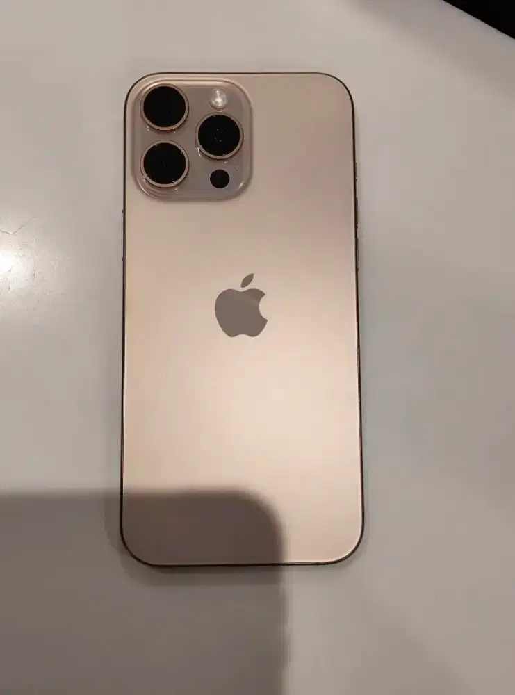 iPhone 16 pro max ibox