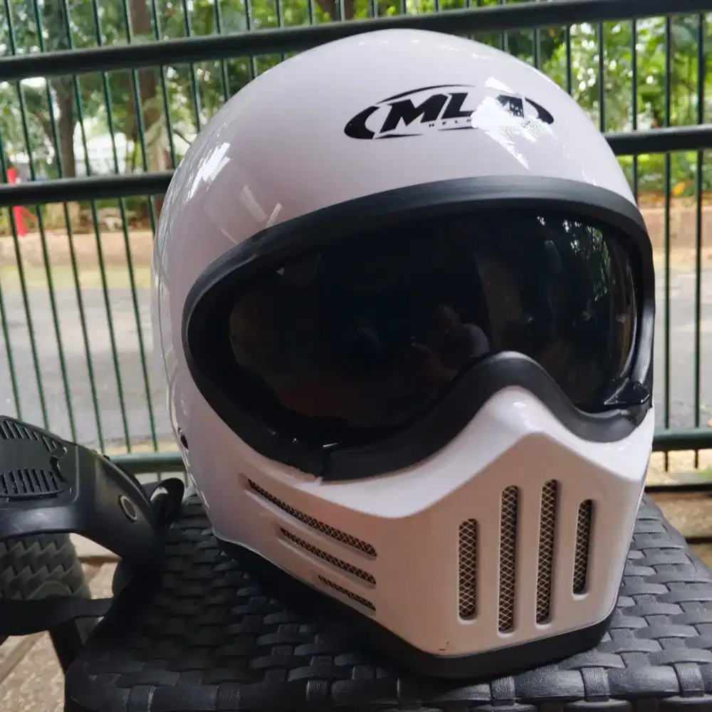 Helm Bogo Retro MLA cakil Visor White XL