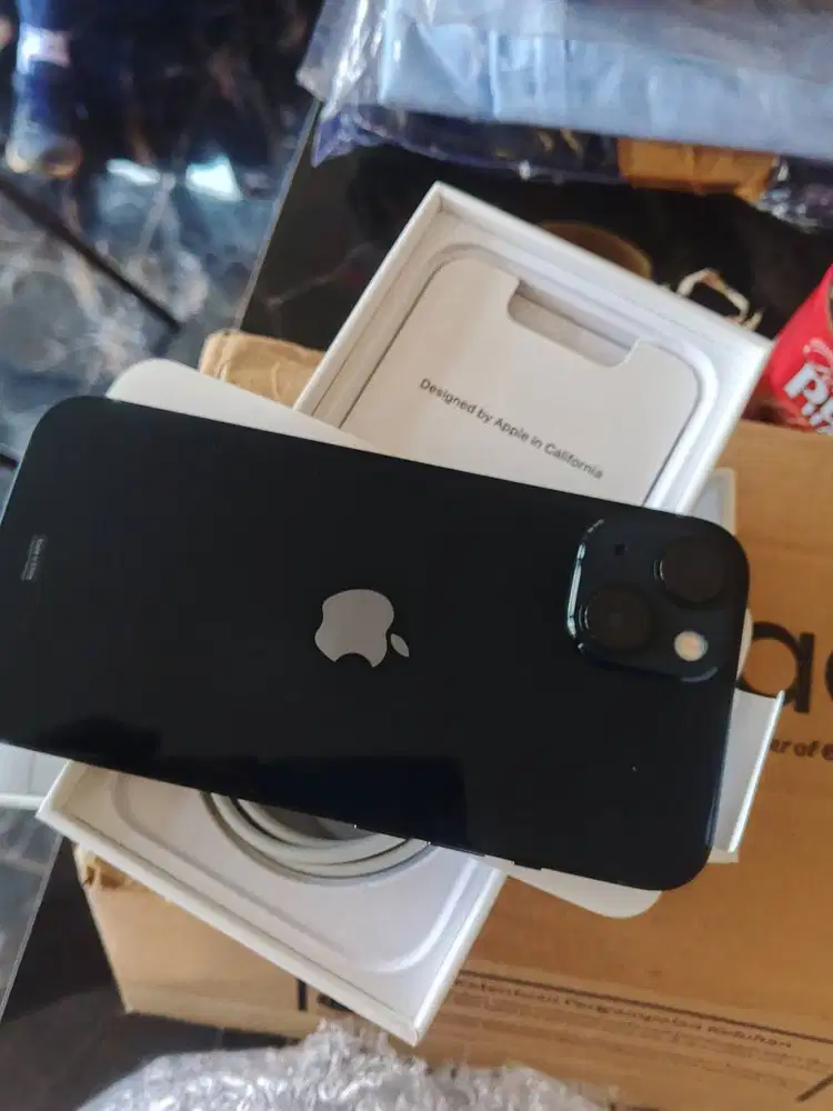 iphone 13 6/128 midnight