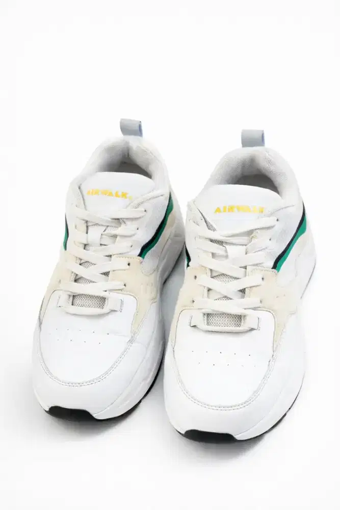 Sepatu Pria Airwalk Croma White AIRWCM240730W