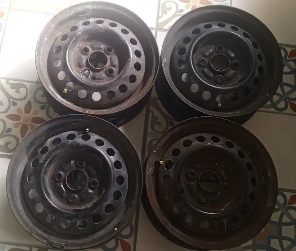 Velg kaleng r13 pcd 4 x 100