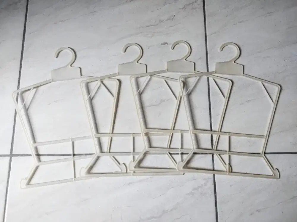 Hanger Setelan Baju 4pcs