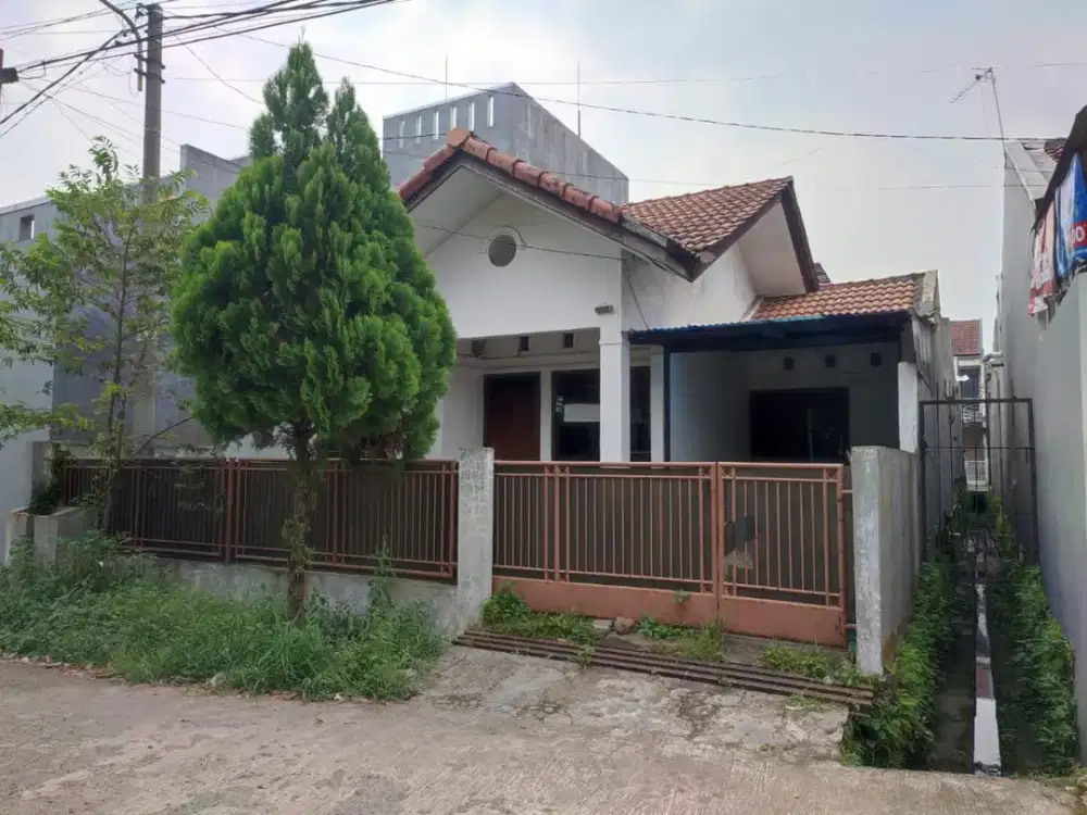 Disewakan Rumah Nyaman Siap Huni Lokasi Strategis di Taman Kopo Indah 2 Bandung