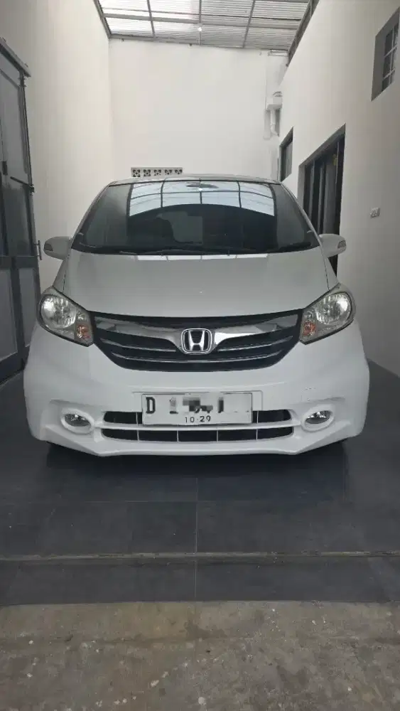 Terawat! Freed E PSD 2013 (D) AC Double