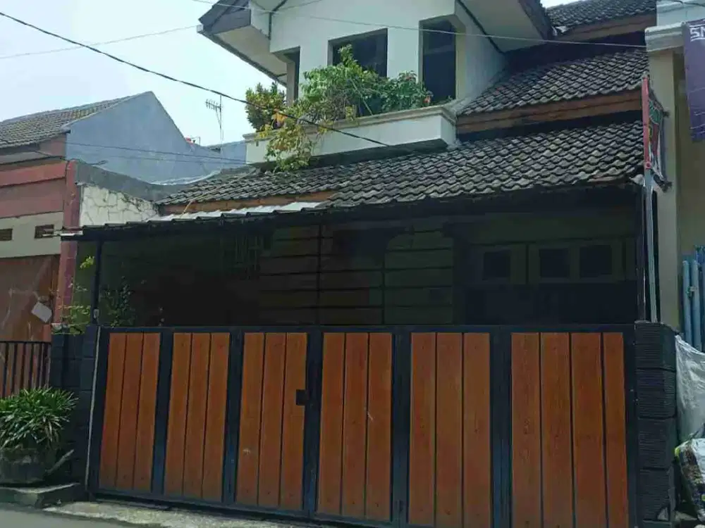 Dijual Cepat Rumah 2 Lantai di Jalan Utama Wisma Asri 2 Bekasi Utara dekat Summarecon.