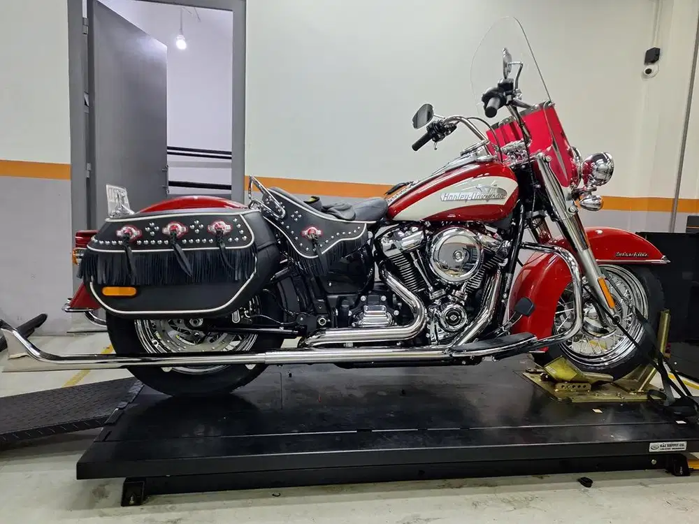 Harley davidson softail hydra glide revival full paper