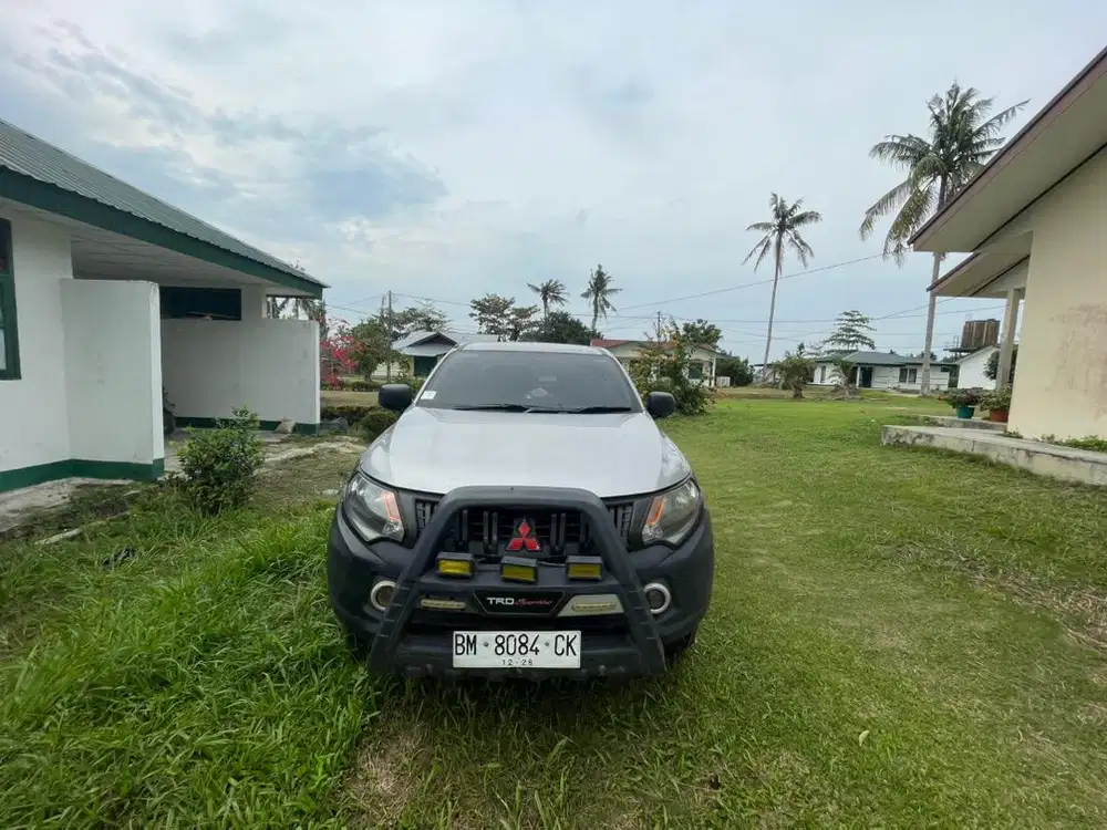 Triton 2.5L DC HDX-H (4x4) M/T