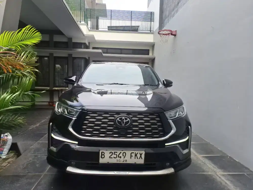 Toyota Kijang Innova 2023 Bensin