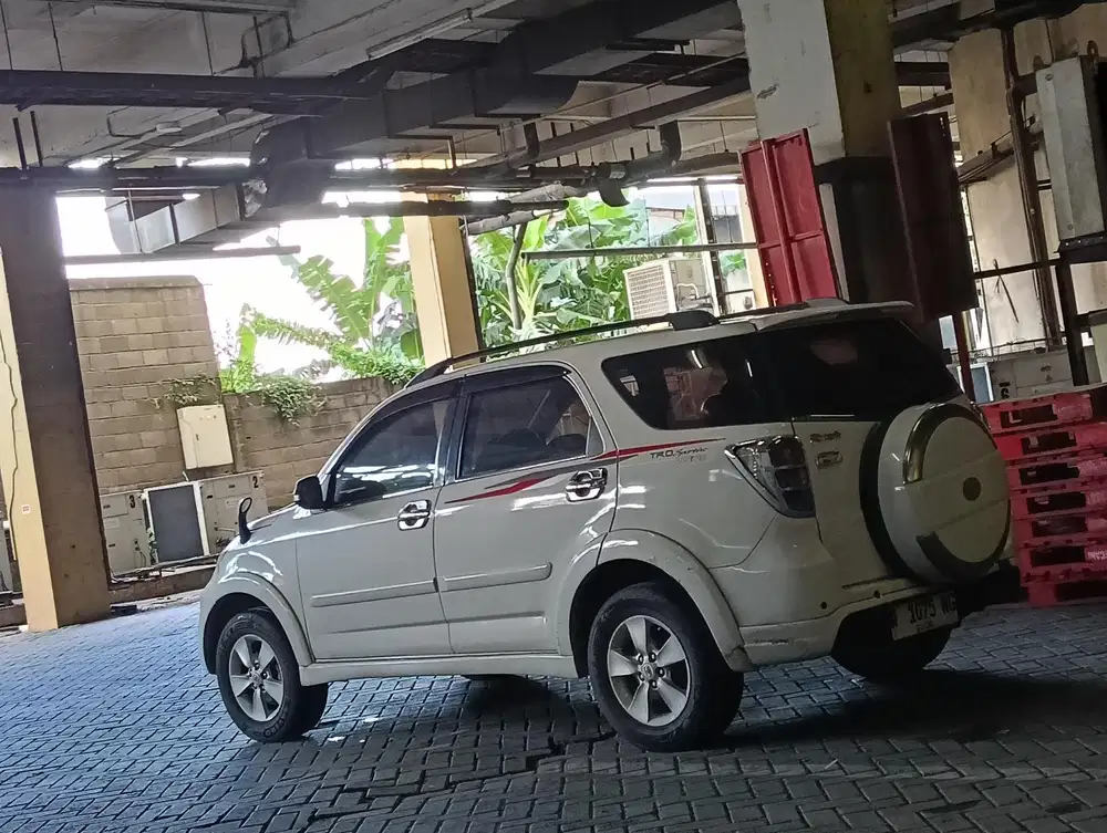 Toyota Rush 2011 Bensin