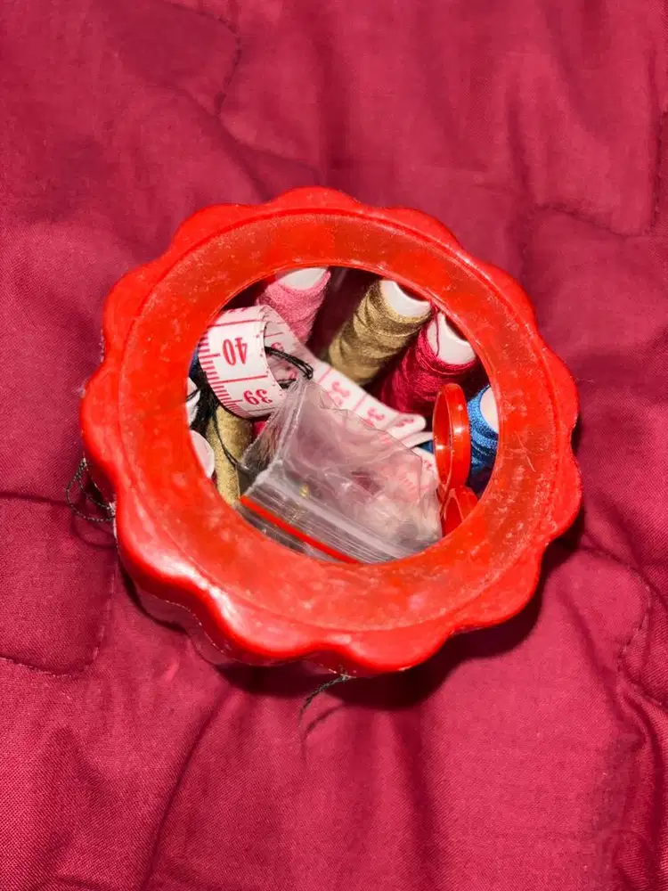 Set alat jahit bekas baru dipake sekali