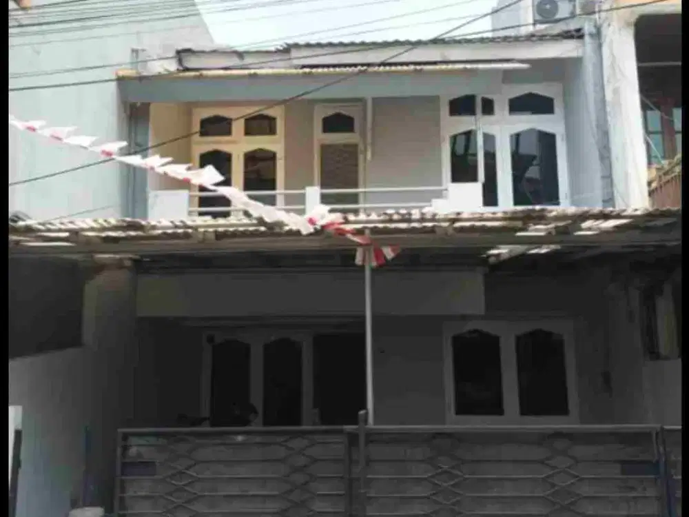Murah! Dijual Cepat Rumah 2 lantai di BCS Kelapa Gading