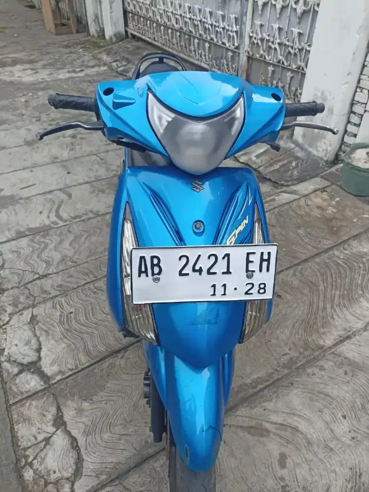 Suzuki spin 125