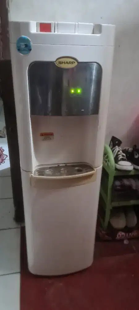 Dispenser Sharp galon bawah