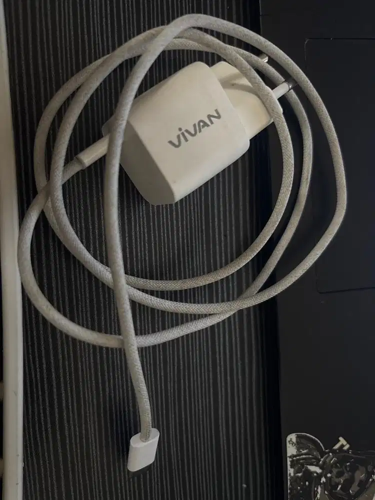 Free charger HP Type C untuk iphone dan android