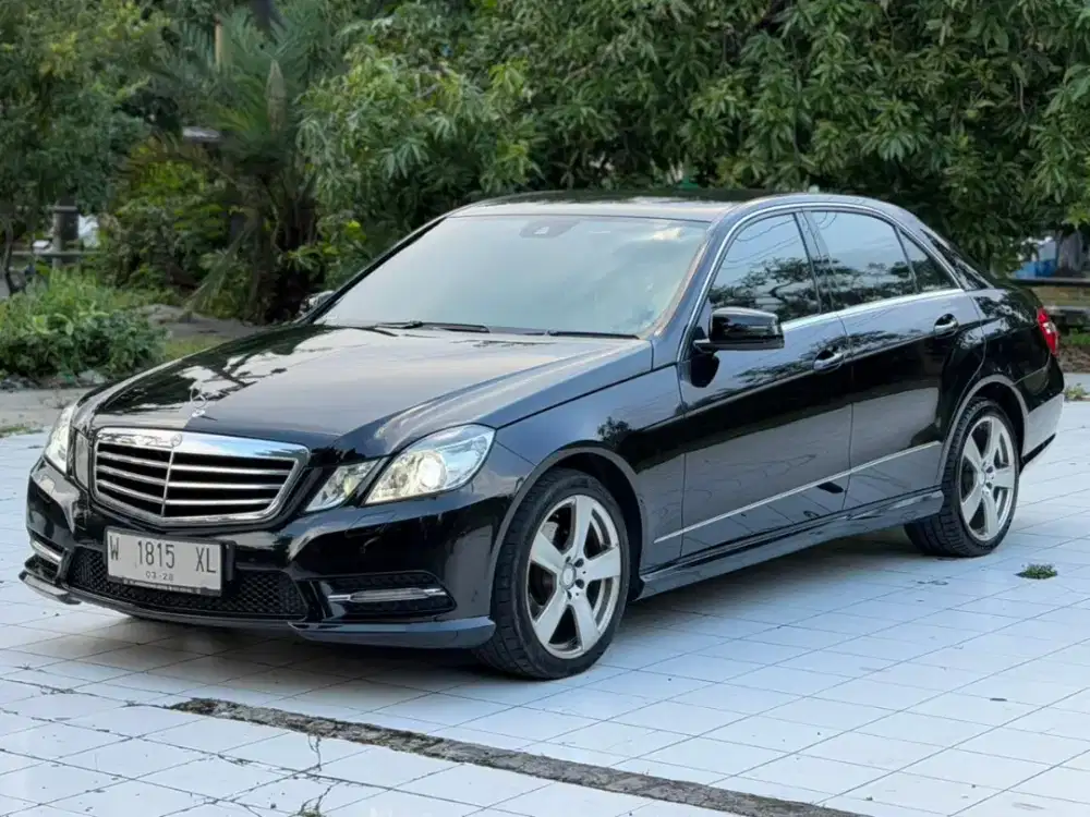 Mercedez  Benz E250 CGI AT  2013