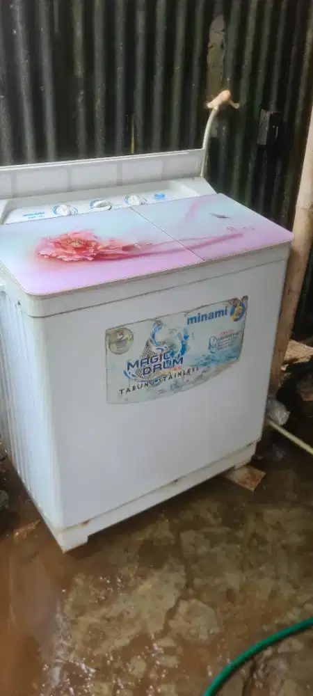 Mesin cuci Daimitsu 9kg 2 tabung